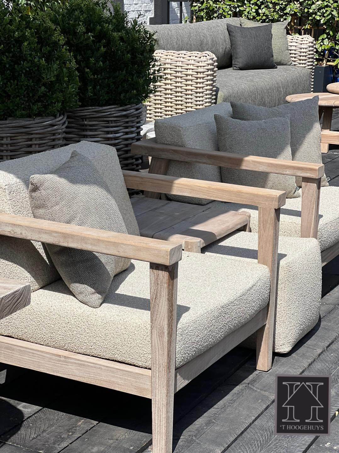 Comfortabele tuinstoelen bij 't Hoogehuys: stijlvol ontspannen in de buitenlucht - 454688432_890372273125731_6405166372648030003_n