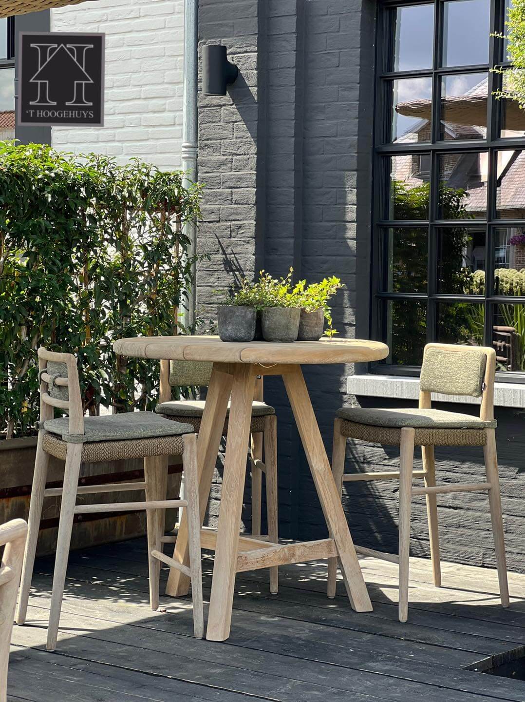 Ontdek de luxe buitenmeubelen van Gommaire bij 't Hoogehuys - 454732617_890372263125732_7304198793646528726_n