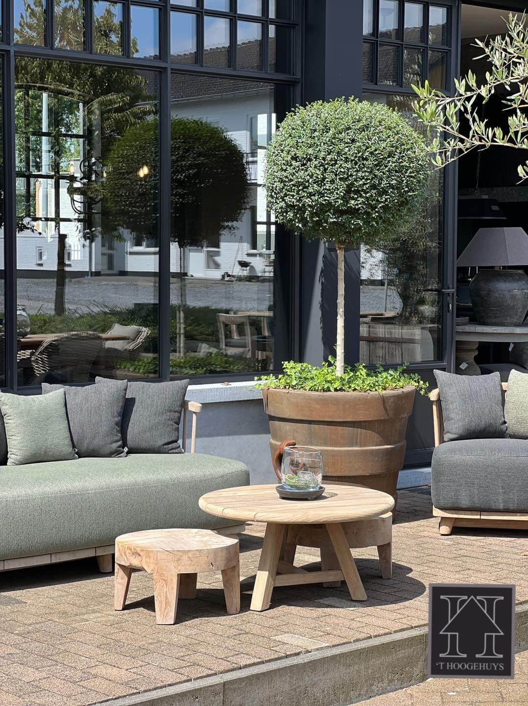 Wat kost een complete Gommaire buiteninrichting? - 454580010_890372306459061_7644990563230715381_n
